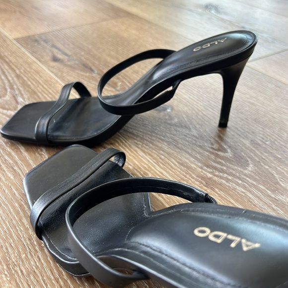 Aldo black strap sandal heels - Picture 2 of 4